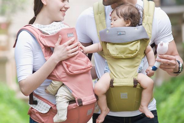 腰凳有必要買嗎 腰凳適合幾個(gè)月的寶寶使用