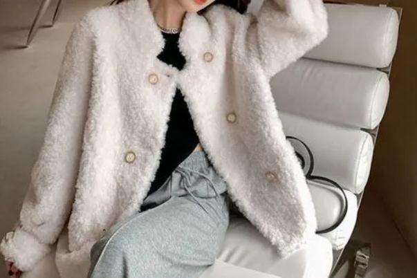 羊羔毛可以曬太陽嗎 羊羔毛如何清洗不會掉起毛 羊羔毛可以曬太陽嗎 羊羔毛如何清洗不會掉起毛