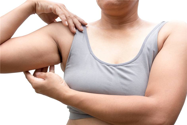 拜拜肉里面的顆粒是脂肪嗎 拜拜肉跟年紀有關(guān)么 拜拜肉里面的顆粒是脂肪嗎 拜拜肉跟年紀有關(guān)么