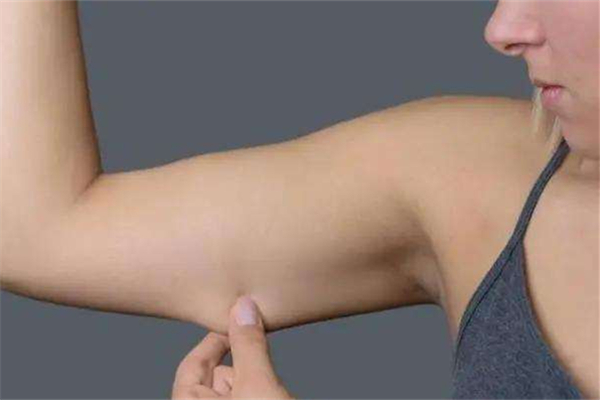 拜拜肉可以打溶脂針嗎 拜拜肉打溶脂有用嗎 拜拜肉可以打溶脂針嗎 拜拜肉打溶脂有用嗎