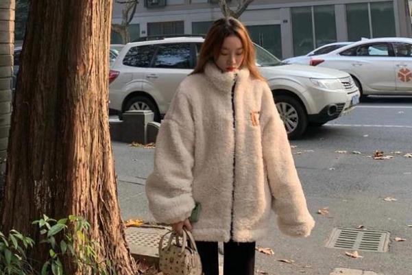 羊羔毛外套如何清洗 羊羔毛外套能用洗衣機(jī) 羊羔毛外套如何清洗 羊羔毛外套能用洗衣機(jī)