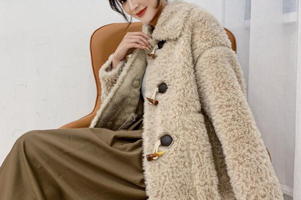 羊羔毛是羊剪絨嗎 羊羔毛有假的嗎 羊羔毛是羊剪絨嗎 羊羔毛有假的嗎