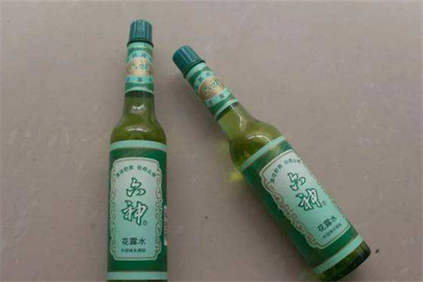 六神花露水有毒性嗎 六神花露可以消毒嗎 六神花露水有毒性嗎 六神花露可以消毒嗎