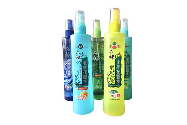 六神花露水可以泡澡用嗎 六神花露水可以洗頭嗎 六神花露水可以泡澡用嗎 六神花露水可以洗頭嗎