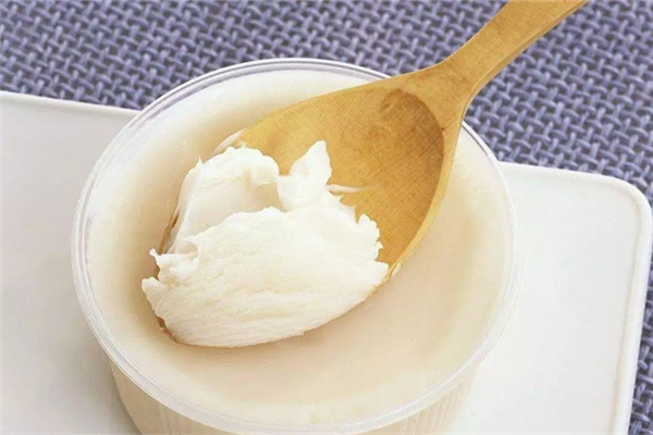 豬油里放黃豆和花椒有啥作用 豬油放在常溫下會(huì)壞嗎 豬油里放黃豆和花椒有啥作用 豬油放在常溫下會(huì)壞嗎