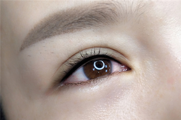 美瞳線紋了眼睛要腫幾天 美瞳線腫了可以用冰袋消腫嗎 美瞳線紋了眼睛要腫幾天 美瞳線腫了可以用冰袋消腫嗎