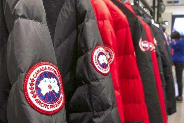 加拿大鵝羽絨服正品多少錢 加拿大鵝承諾14天內(nèi)免費換貨 加拿大鵝羽絨服正品多少錢 加拿大鵝承諾14天內(nèi)免費換貨