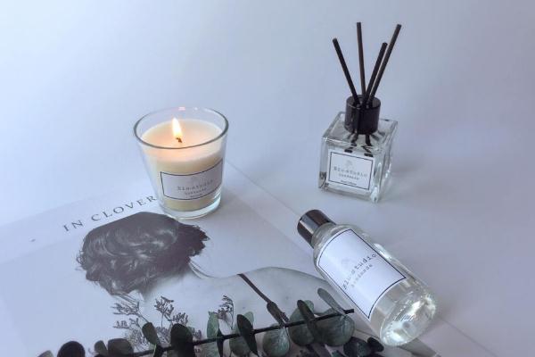 香薰蠟燭可以放臥室嗎 香薰蠟燭可以用多久 香薰蠟燭可以放臥室嗎 香薰蠟燭可以用多久