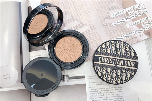 迪奧氣墊哪款效果好 迪奧氣墊色號(hào)怎么選擇 迪奧氣墊哪款效果好 迪奧氣墊色號(hào)怎么選擇