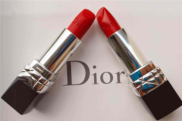 迪奧和香奈兒是一個檔次的嗎 迪奧和香奈兒的香水哪個好 迪奧和香奈兒是一個檔次的嗎 迪奧和香奈兒的香水哪個好