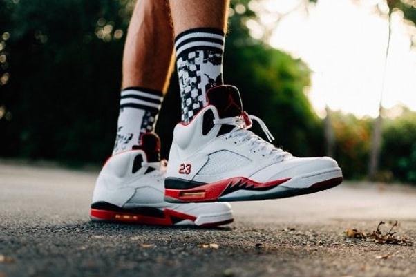 耐克是哪國的品牌 耐克起訴阿迪達(dá)斯抄襲 耐克是哪國的品牌 耐克起訴阿迪達(dá)斯抄襲