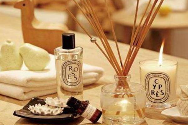 香薰精油對(duì)孕婦有影響嗎 香薰精油對(duì)嬰兒有害嗎 香薰精油對(duì)孕婦有影響嗎 香薰精油對(duì)嬰兒有害嗎