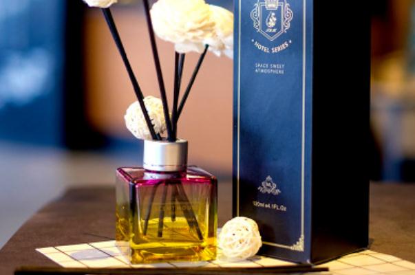 長期吸入香薰精油會(huì)怎樣 香薰精油可以帶上飛機(jī)嗎 長期吸入香薰精油會(huì)怎樣 香薰精油可以帶上飛機(jī)嗎