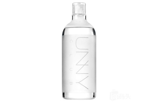 卸妝水是什么成分 卸妝水的主要作用是什么 卸妝水是什么成分 卸妝水的主要作用是什么