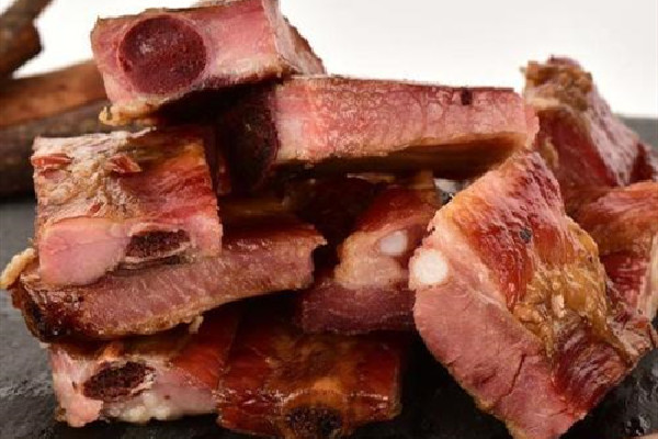 臘排骨放多少鹽合適 臘排骨腌制秘方 臘排骨放多少鹽合適 臘排骨腌制秘方