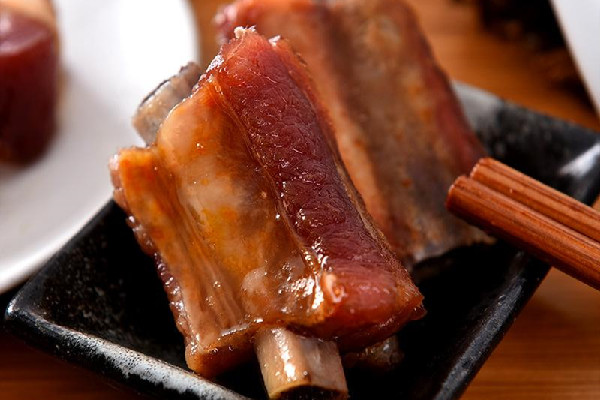 臘排骨有哈喇子味怎么處理 臘排骨放一年還能吃嗎 臘排骨有哈喇子味怎么處理 臘排骨放一年還能吃嗎