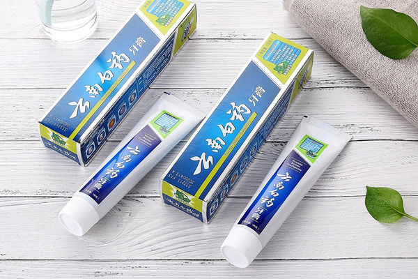 牙膏能去痘痘嗎 牙膏可以去除黑頭嗎 牙膏能去痘痘嗎 牙膏可以去除黑頭嗎