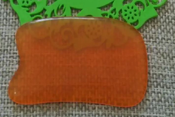 刮痧后背部疼痛正常嗎 刮痧后幾個(gè)小時(shí)可以洗澡 刮痧后背部疼痛正常嗎 刮痧后幾個(gè)小時(shí)可以洗澡