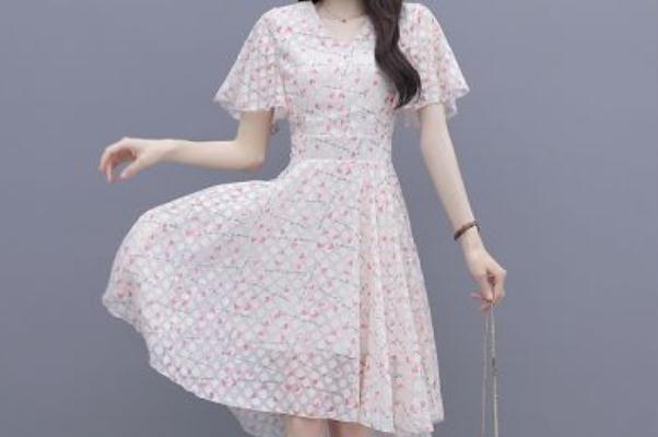 連衣裙品牌有哪些什么牌子好 連衣裙怎么折疊收納 連衣裙品牌有哪些什么牌子好 連衣裙怎么折疊收納