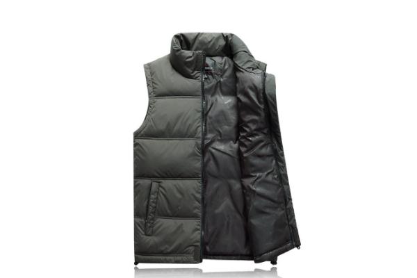 羽絨馬甲會(huì)越穿越大嗎 羽絨馬甲可以水洗嗎 羽絨馬甲會(huì)越穿越大嗎 羽絨馬甲可以水洗嗎