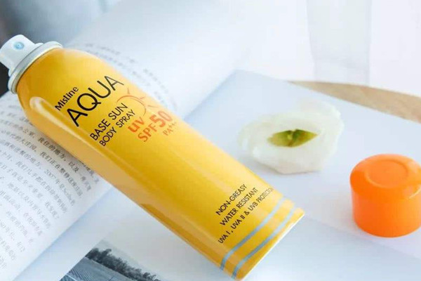 防曬噴霧是否需要卸妝 防曬噴霧能用洗面奶卸嗎 防曬噴霧是否需要卸妝 防曬噴霧能用洗面奶卸嗎