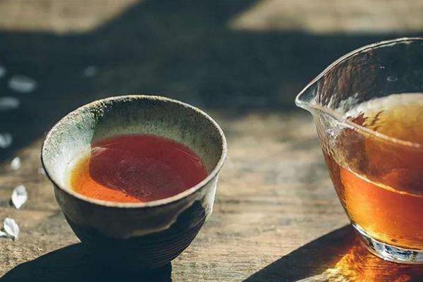 巖茶要用什么茶具 巖茶要多少度開(kāi)水泡 巖茶要用什么茶具 巖茶要多少度開(kāi)水泡