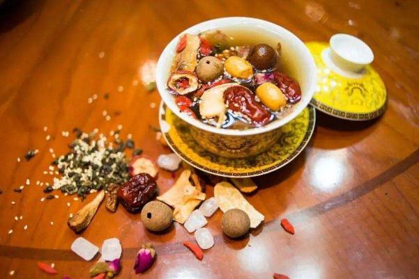 八寶茶的功效與作用 八寶茶不適合什么人喝 八寶茶的功效與作用 八寶茶不適合什么人喝