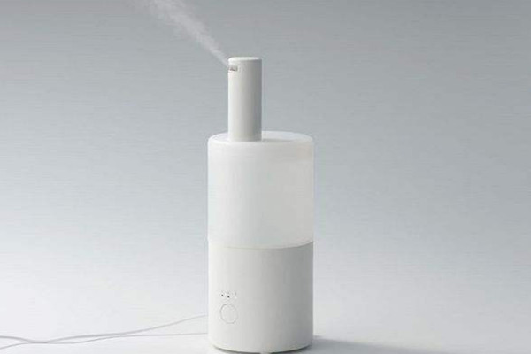 冬天開空調(diào)要加濕器嗎 加濕器為什么不能用自來水 冬天開空調(diào)要加濕器嗎 加濕器為什么不能用自來水