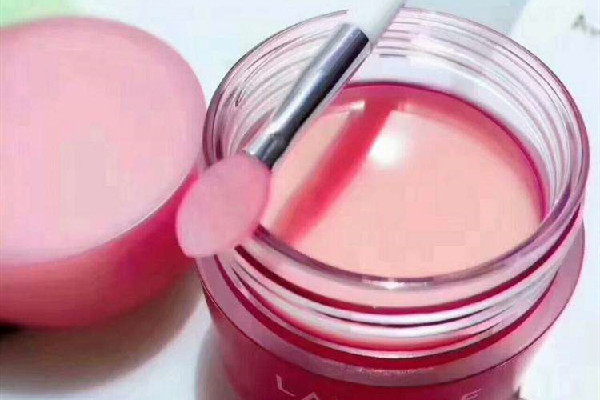 唇膜可以用作口紅打底嗎 唇膜會不會使嘴唇變厚 唇膜可以用作口紅打底嗎 唇膜會不會使嘴唇變厚