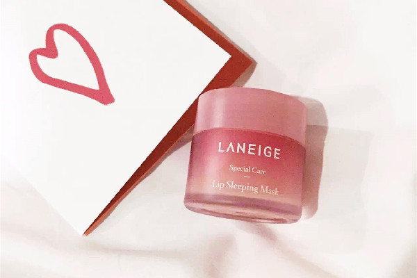 唇膜涂完可以涂口紅嗎 唇膜涂完要用保鮮膜嗎 唇膜涂完可以涂口紅嗎 唇膜涂完要用保鮮膜嗎