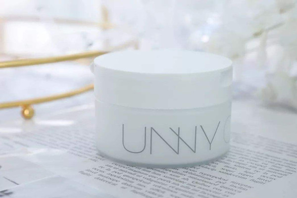 卸妝膏去黑頭有用嗎 卸妝膏怎么去黑頭 卸妝膏去黑頭有用嗎 卸妝膏怎么去黑頭