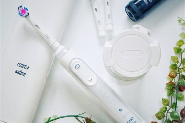 歐樂b電動牙刷要充電多久 歐樂b電動牙刷要一直放底座上嗎 歐樂b電動牙刷要充電多久 歐樂b電動牙刷要一直放底座上嗎