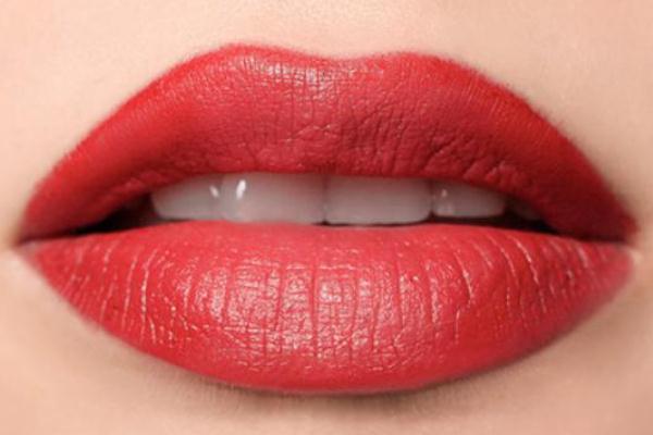 唇紋深適合口紅還是唇釉 唇紋是天生的嗎 唇紋深適合口紅還是唇釉 唇紋是天生的嗎
