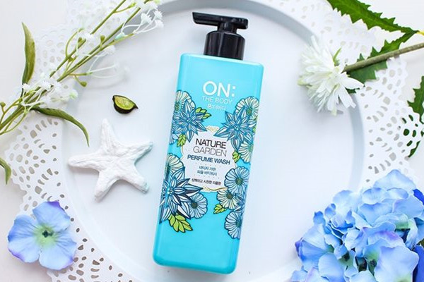 沐浴露直接用好還是用起泡網(wǎng)好 沐浴露直接抹身上傷害皮膚嗎 沐浴露直接用好還是用起泡網(wǎng)好 沐浴露直接抹身上傷害皮膚嗎