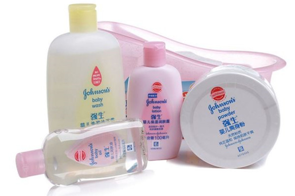 強(qiáng)生嬰兒潤膚油的功效和作用 強(qiáng)生嬰兒潤膚油孕婦可以用嗎 強(qiáng)生嬰兒潤膚油的功效和作用 強(qiáng)生嬰兒潤膚油孕婦可以用嗎