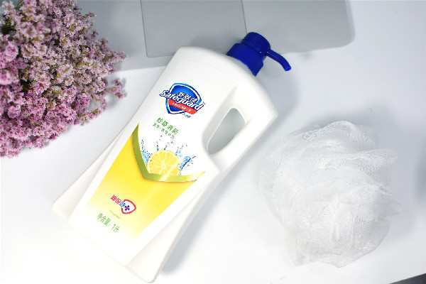 沐浴露有殺菌的作用嗎 沐浴露天天用對(duì)身體好嗎 沐浴露有殺菌的作用嗎 沐浴露天天用對(duì)身體好嗎