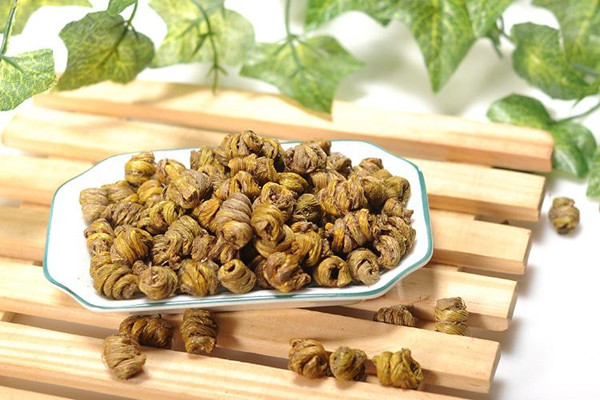 石斛泡水什么時候喝最好 石斛泡水能空腹喝嗎 石斛泡水什么時候喝最好 石斛泡水能空腹喝嗎