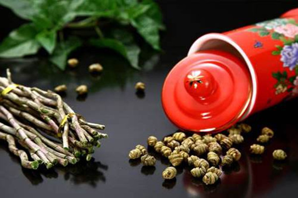 石斛泡水什么時候喝最好 石斛泡水能空腹喝嗎 石斛泡水什么時候喝最好 石斛泡水能空腹喝嗎