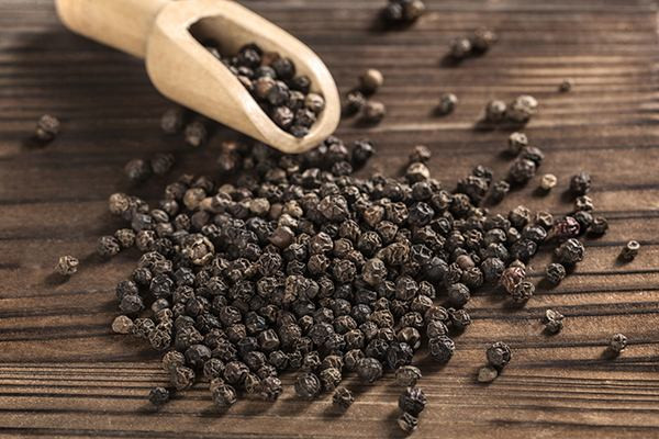 胡椒可以生吃嗎 胡椒可以煲什么湯 胡椒可以生吃嗎 胡椒可以煲什么湯