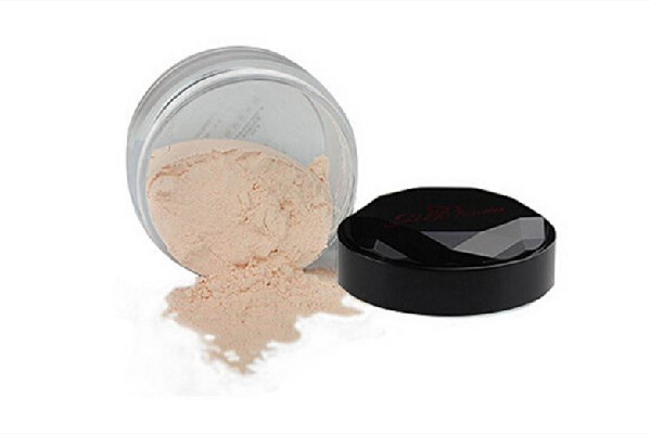 蜜粉有遮瑕的效果嗎 蜜粉可以用來口紅定妝嗎 蜜粉有遮瑕的效果嗎 蜜粉可以用來口紅定妝嗎