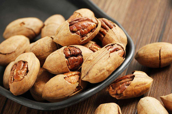 百草味碧根果減肥可以吃嗎 百草味碧根果什么時候吃比較好 百草味碧根果減肥可以吃嗎 百草味碧根果什么時候吃比較好