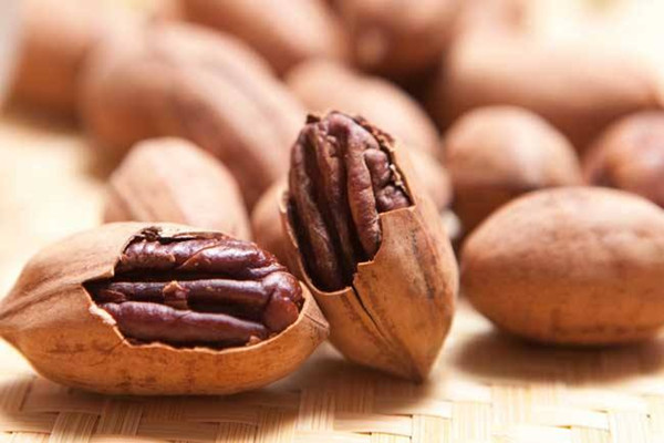 百草味碧根果能和蜂蜜一起吃嗎 百草味碧根果可以抗衰老嗎 百草味碧根果能和蜂蜜一起吃嗎 百草味碧根果可以抗衰老嗎