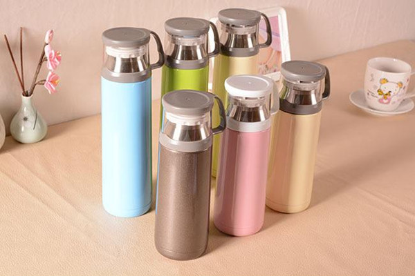 用保溫杯長期喝水好嗎 保溫杯怎么選購 用保溫杯長期喝水好嗎 保溫杯怎么選購