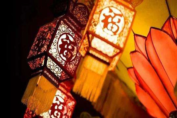 除夕什么時(shí)候發(fā)壓歲錢 除夕發(fā)壓歲錢的寓意 除夕什么時(shí)候發(fā)壓歲錢 除夕發(fā)壓歲錢的寓意