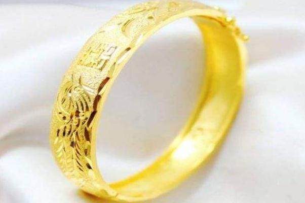 金手鐲會(huì)不會(huì)掉色 金手鐲為什么會(huì)掉色 金手鐲會(huì)不會(huì)掉色 金手鐲為什么會(huì)掉色