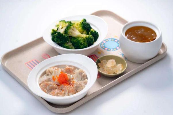 月子餐可以吃牛肉嗎 月子餐可以吃芹菜嗎 月子餐可以吃牛肉嗎 月子餐可以吃芹菜嗎