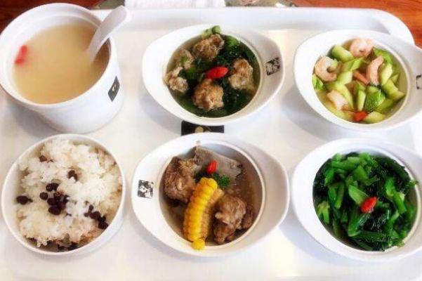 月子餐可以放哪些調(diào)料 月子餐可以放鹽嗎 月子餐可以放哪些調(diào)料 月子餐可以放鹽嗎