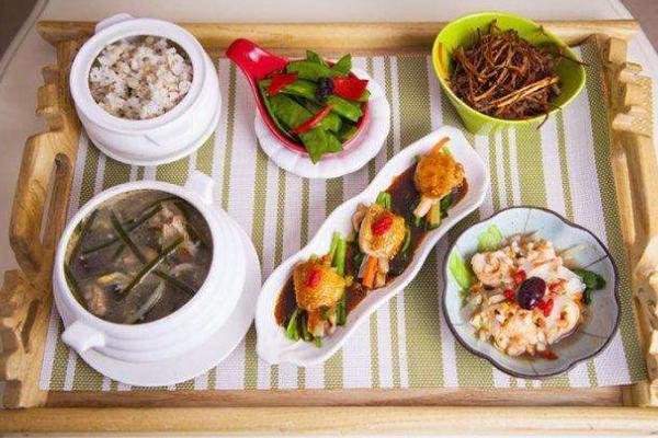 月子餐可以吃牛肉嗎 月子餐可以吃芹菜嗎 月子餐可以吃牛肉嗎 月子餐可以吃芹菜嗎