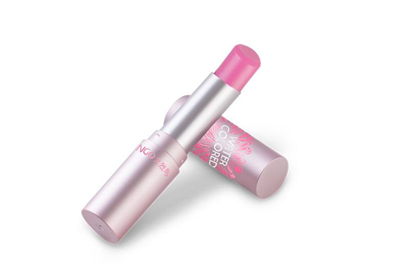 潤唇膏可以擦臉上嗎 潤唇膏擦臉好不好 潤唇膏可以擦臉上嗎 潤唇膏擦臉好不好