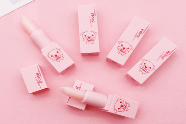 潤(rùn)唇膏可以睡前涂嗎 潤(rùn)唇膏涂著睡覺好嗎 潤(rùn)唇膏可以睡前涂嗎 潤(rùn)唇膏涂著睡覺好嗎